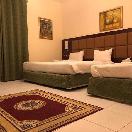 New Royal Mark Hotel Apartments Дубай Экстерьер фото