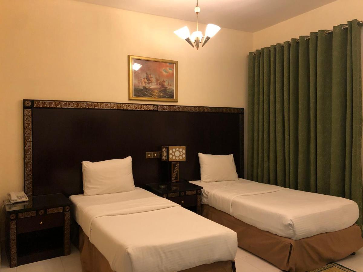 New Royal Mark Hotel Apartments Дубай Экстерьер фото