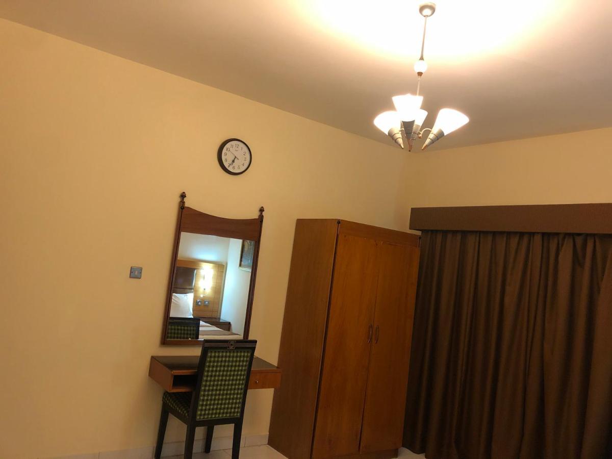 New Royal Mark Hotel Apartments Дубай Экстерьер фото